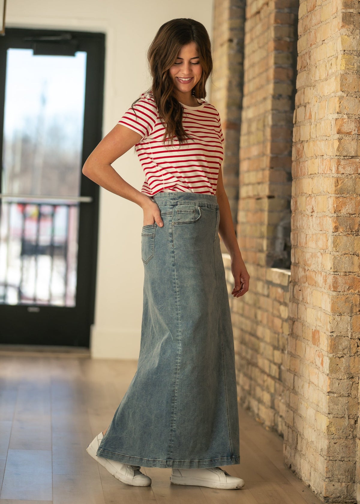 Donna Classic Wash Maxi Denim Skirt
